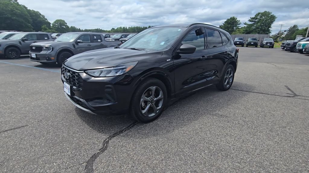 Certified 2023 Ford Escape ST-Line w/ Tech Pack #1 AWD/4WD image 15
