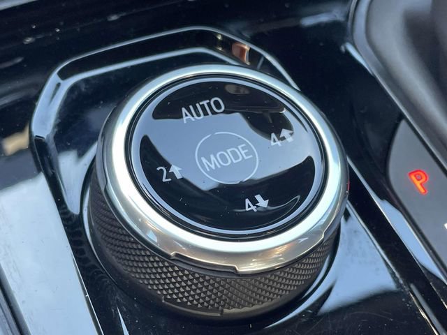 Used 2025 Chevrolet Colorado Trail Boss image 24