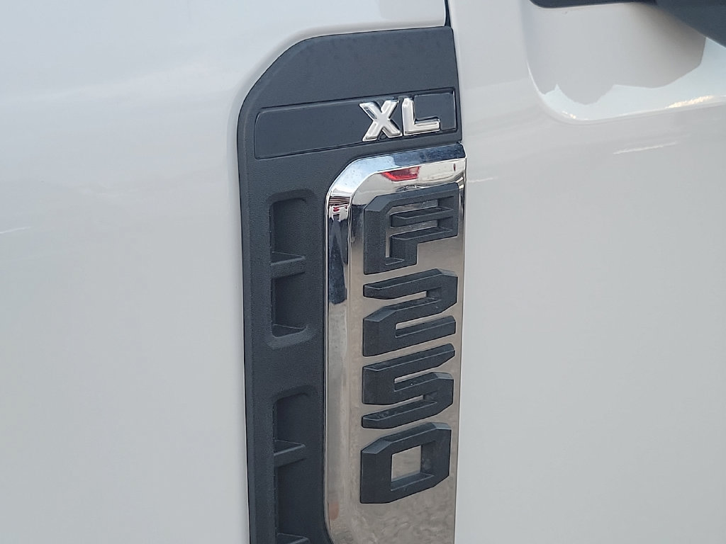 Certified 2025 Ford F250 XL w/ 360-Degree Camera Package AWD/4WD image 14