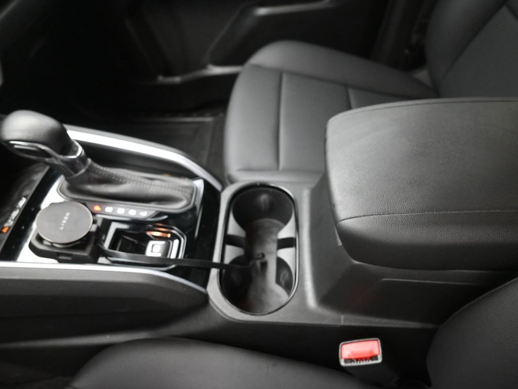 Used 2024 Chevrolet Colorado LT w/ LT Convenience Package III image 24