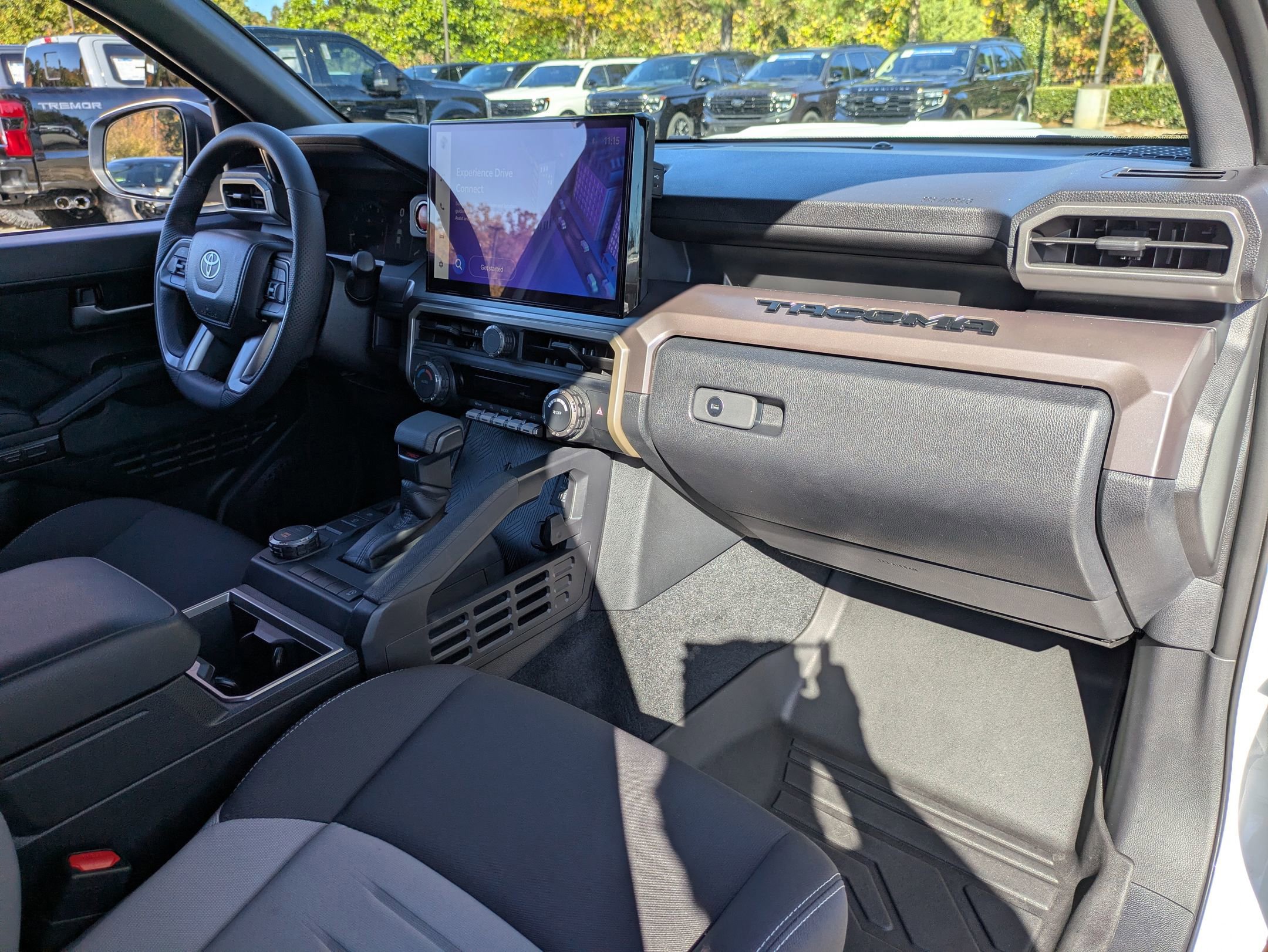 Used 2025 Toyota Tacoma TRD Sport image 40