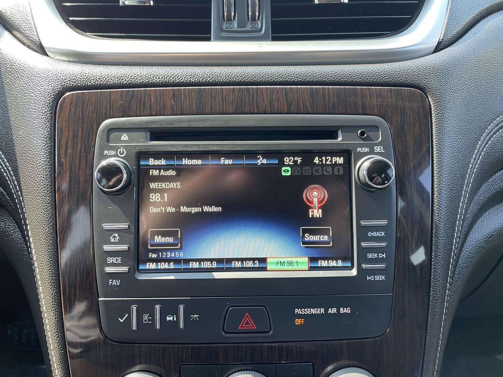 Used 2017 Chevrolet Traverse LT w/ Style and Technology Package AWD/4WD image 25