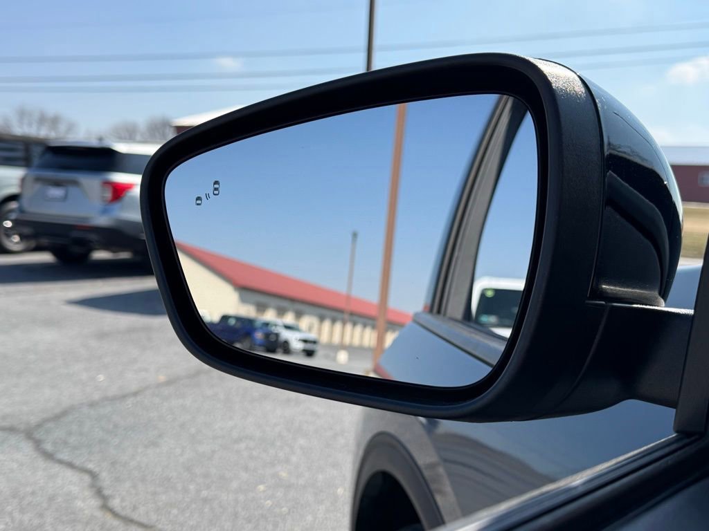 Certified 2022 Ford Escape SEL w/ SEL Stealth AWD Package image 12