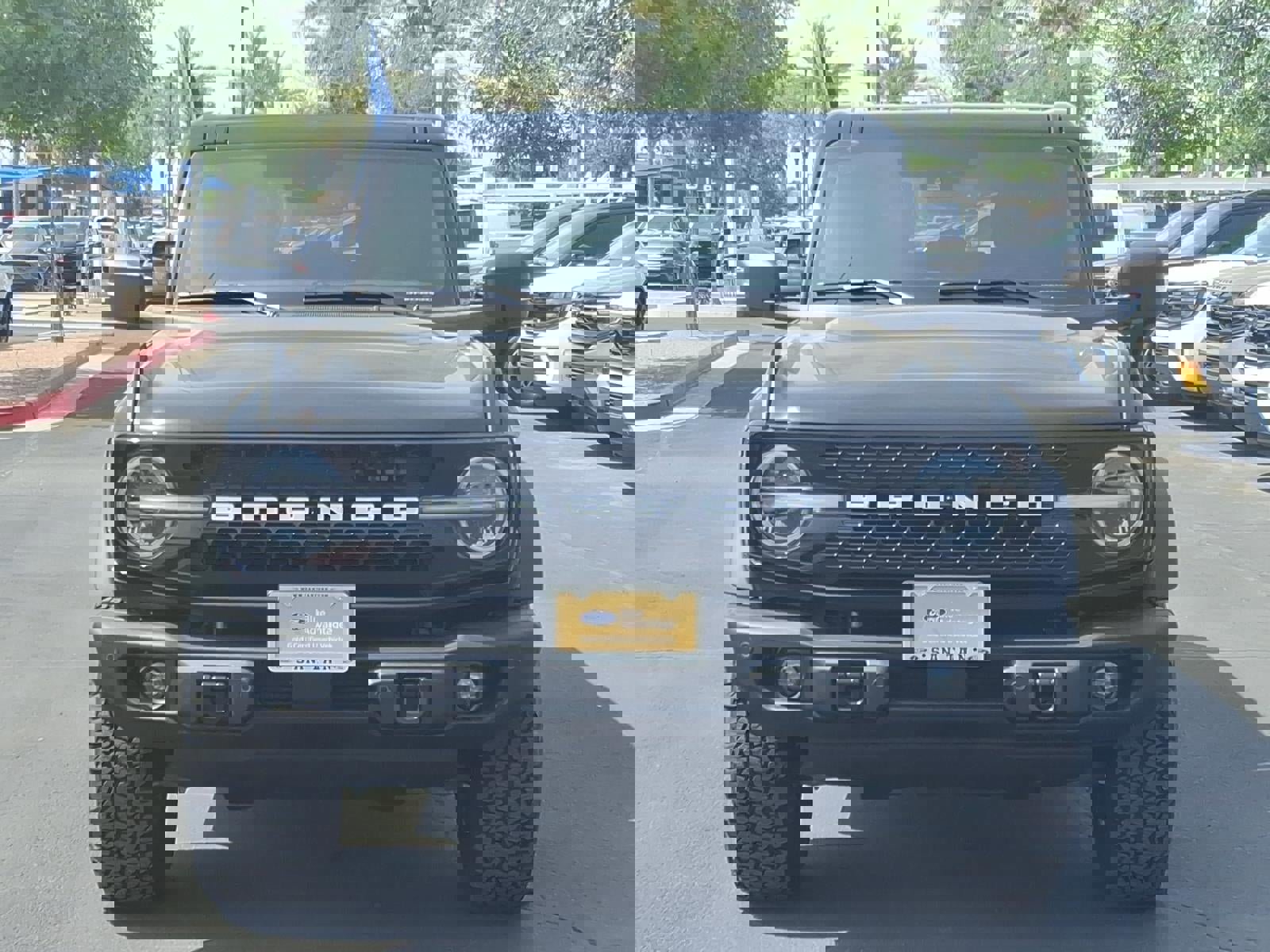 Certified 2025 Ford Bronco Badlands image 8