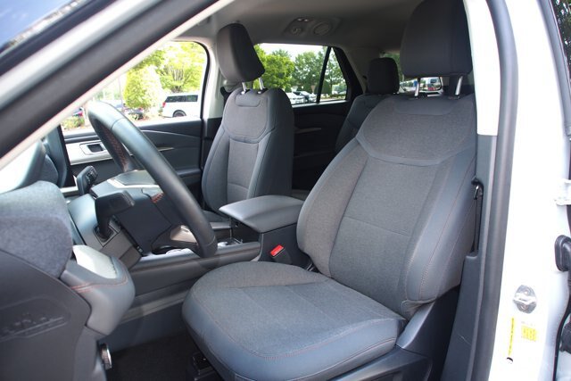Certified 2025 Ford Explorer Active RWD image 18