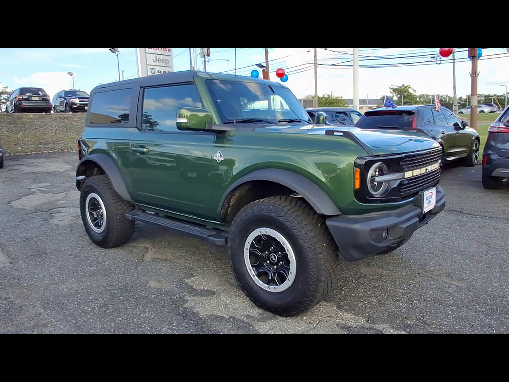 Certified 2022 Ford Bronco Outer Banks w/ Sasquatch Package AWD/4WD image 2