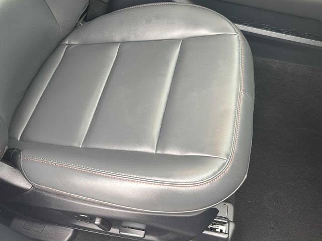 Certified 2025 Ford Explorer Active w/ Active Comfort Package AWD/4WD image 28