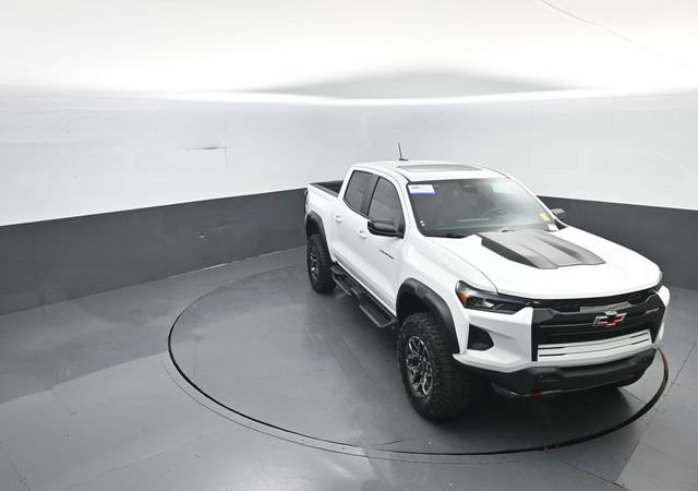Used 2024 Chevrolet Colorado ZR2 w/ Safety Package AWD/4WD image 23