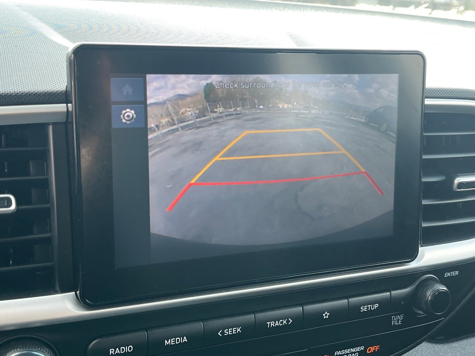 Used 2025 Hyundai Venue SEL FWD image 11