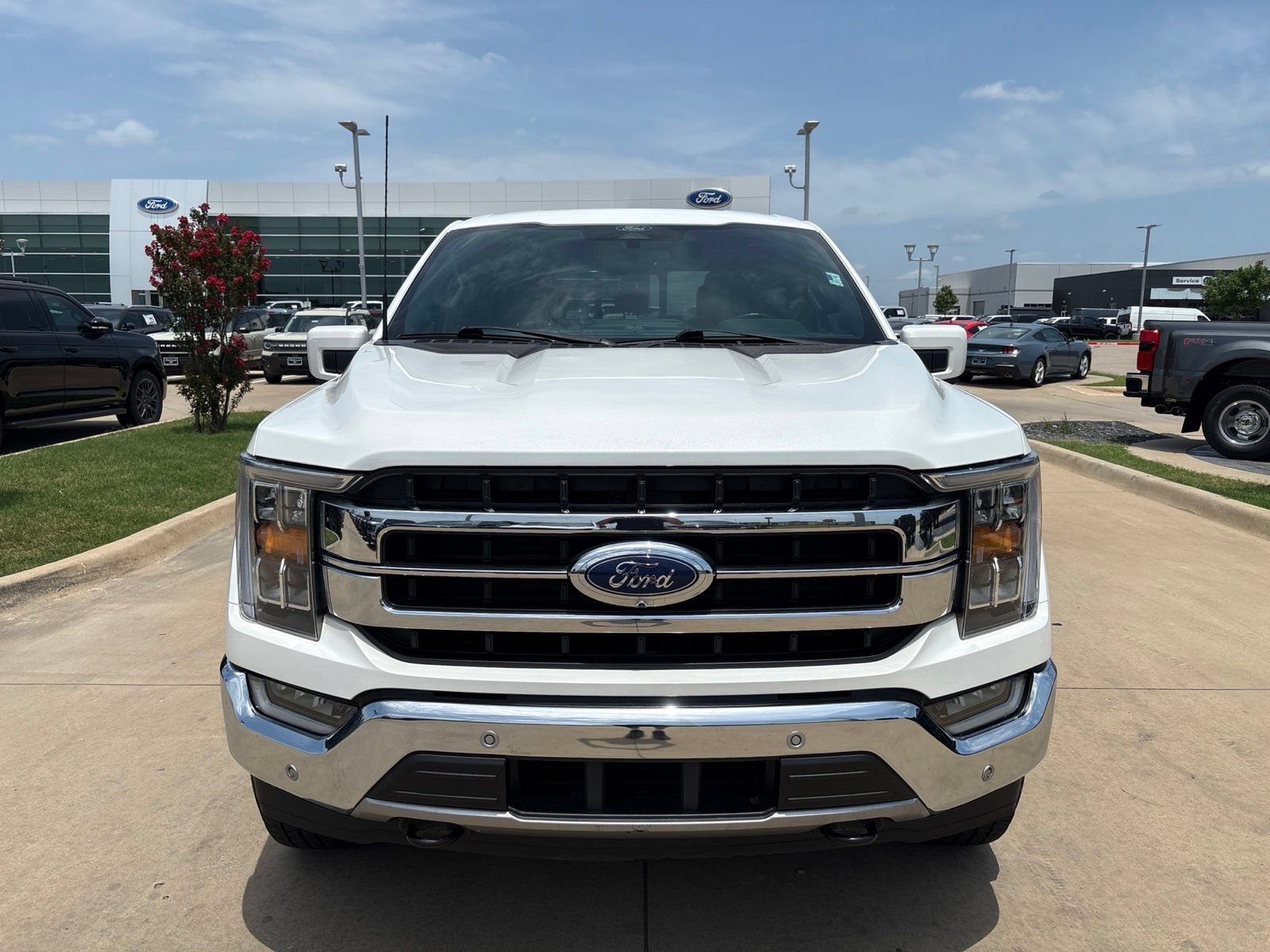 Certified 2022 Ford F150 Lariat w/ Equipment Group 501A Mid AWD/4WD image 9