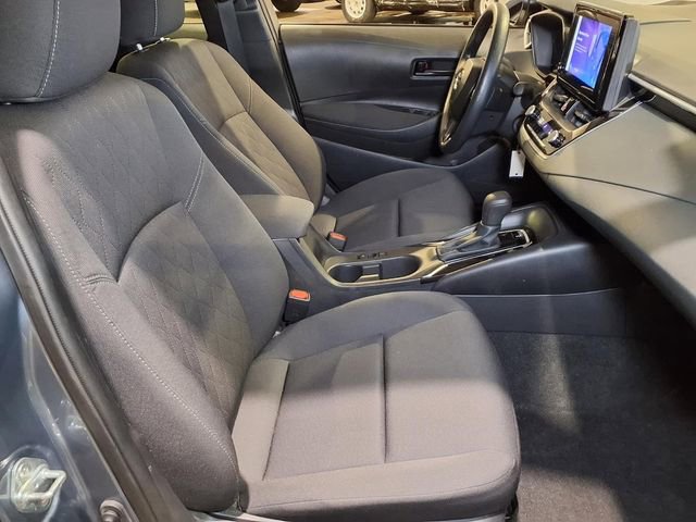 Used 2025 Toyota Corolla LE image 28