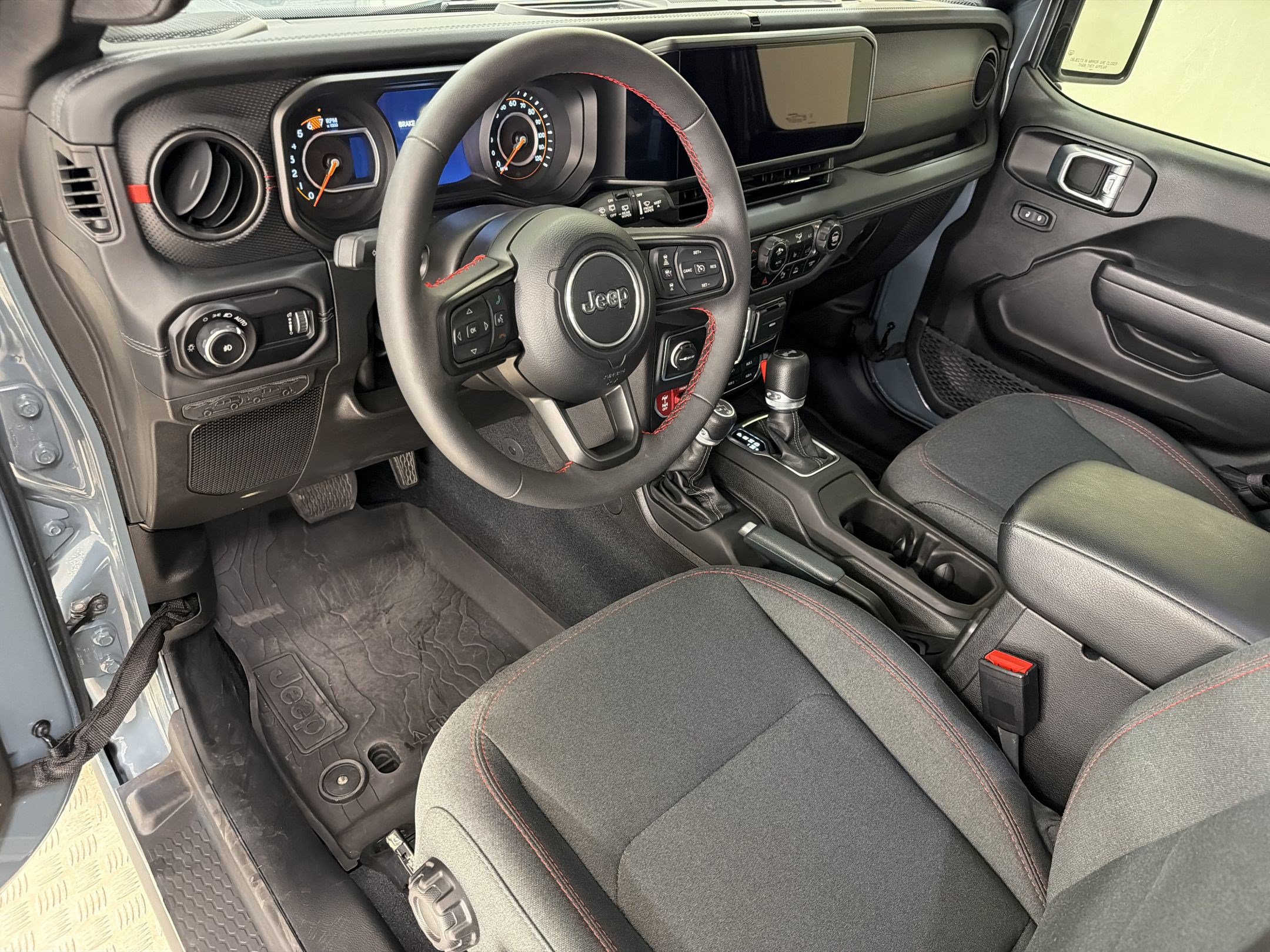 Used 2024 Jeep Wrangler Unlimited Rubicon w/ Safety Group AWD/4WD image 4