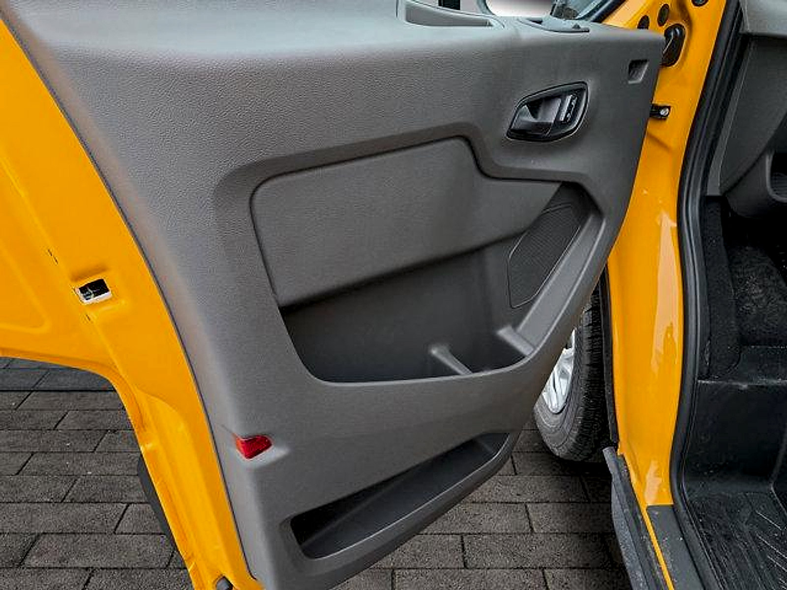 Certified 2026 Ford Transit 350 XLT RWD image 10