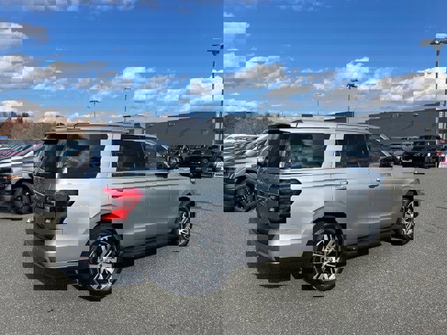 Certified 2024 Ford Expedition Limited image 4