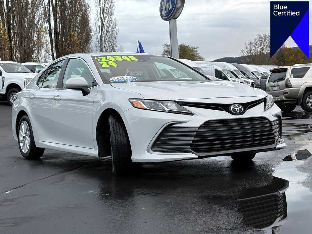 Used 2024 Toyota Camry LE image 1