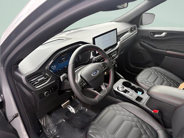 Certified 2024 Ford Escape ST-Line Elite w/ Premium Technology Package AWD/4WD image 4