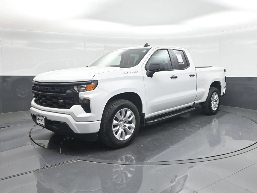 Used 2024 Chevrolet Silverado 1500 Custom RWD image 1