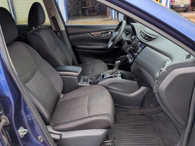 Used 2020 Nissan Rogue SV FWD image 22