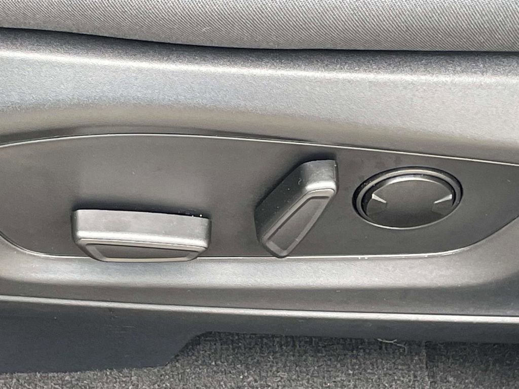 Certified 2025 Ford Explorer Active RWD image 14