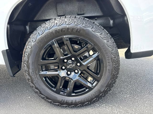 Used 2023 Chevrolet Silverado 1500 Custom w/ Rally Edition AWD/4WD image 11