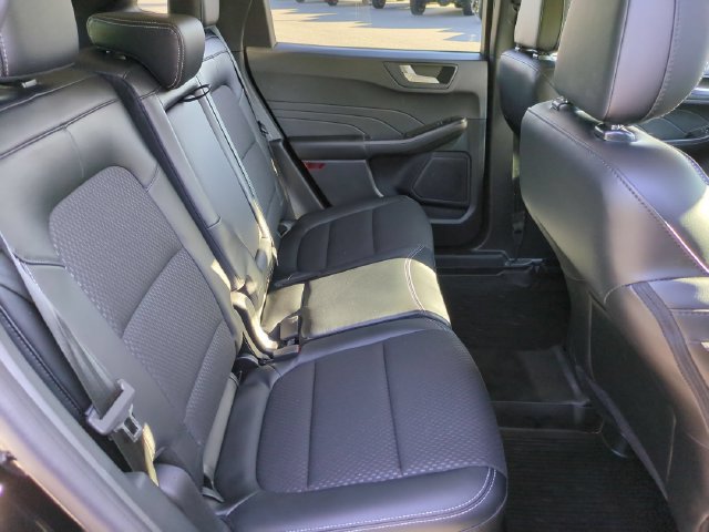 Certified 2024 Ford Escape SE FWD image 31