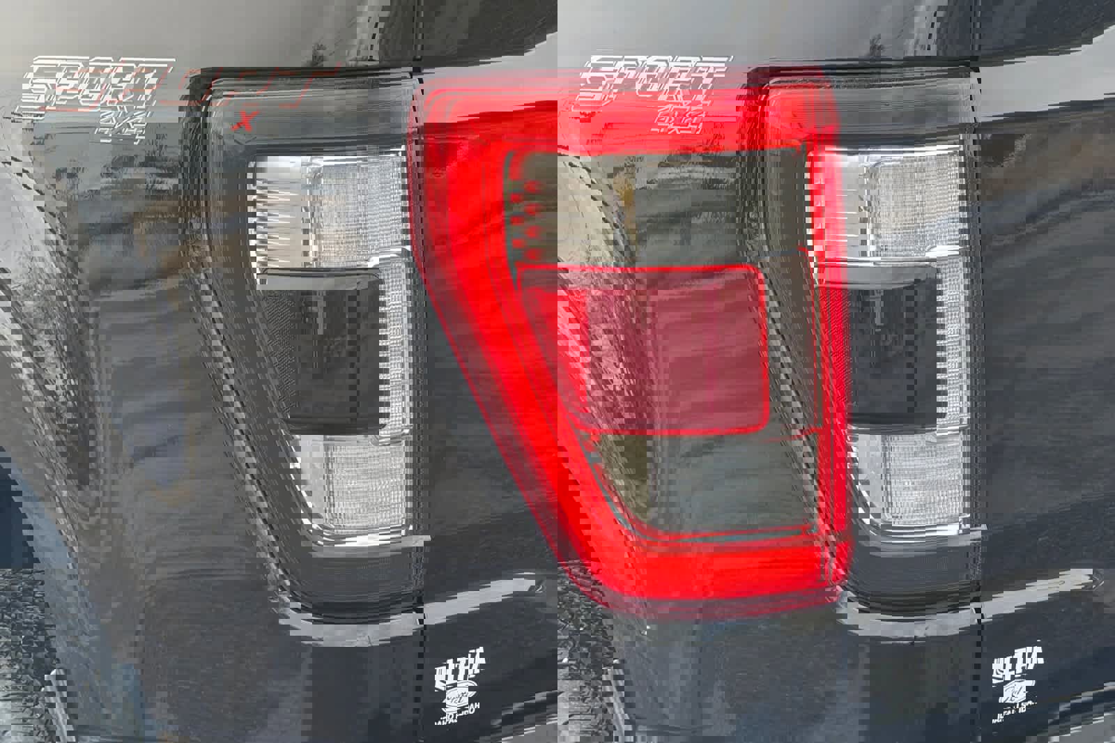 Certified 2023 Ford F150 Lariat w/ Equipment Group 502A High image 27