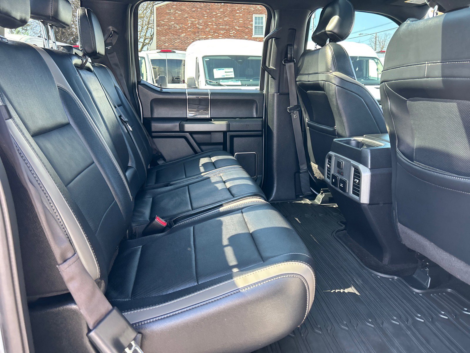 Certified 2017 Ford F150 Raptor w/ Equipment Group 802A Luxury image 21