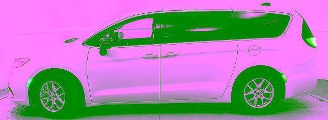 Used 2024 Chrysler Pacifica Touring-L FWD image 5