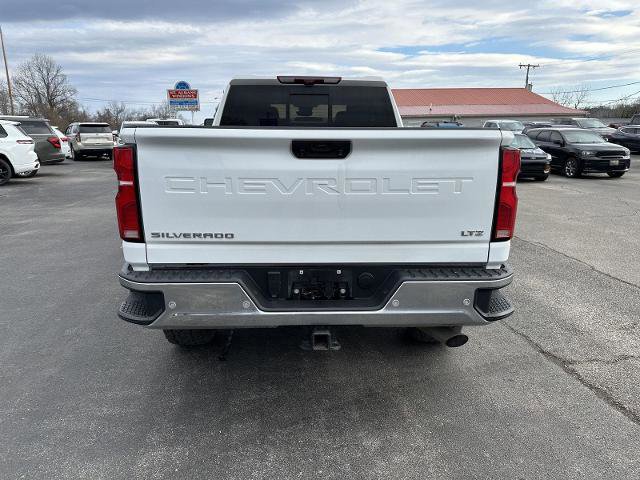 Used 2025 Chevrolet Silverado 2500 LTZ w/ LTZ Premium Package image 3