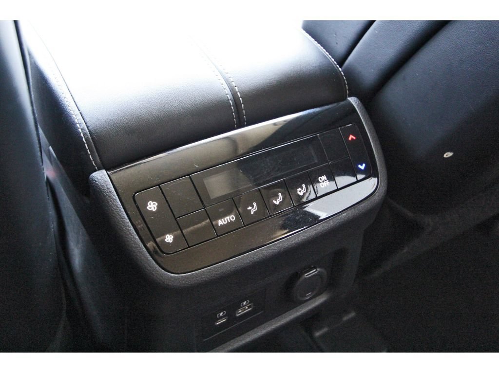Used 2023 INFINITI QX60 Luxe w/ Vision Package FWD image 14