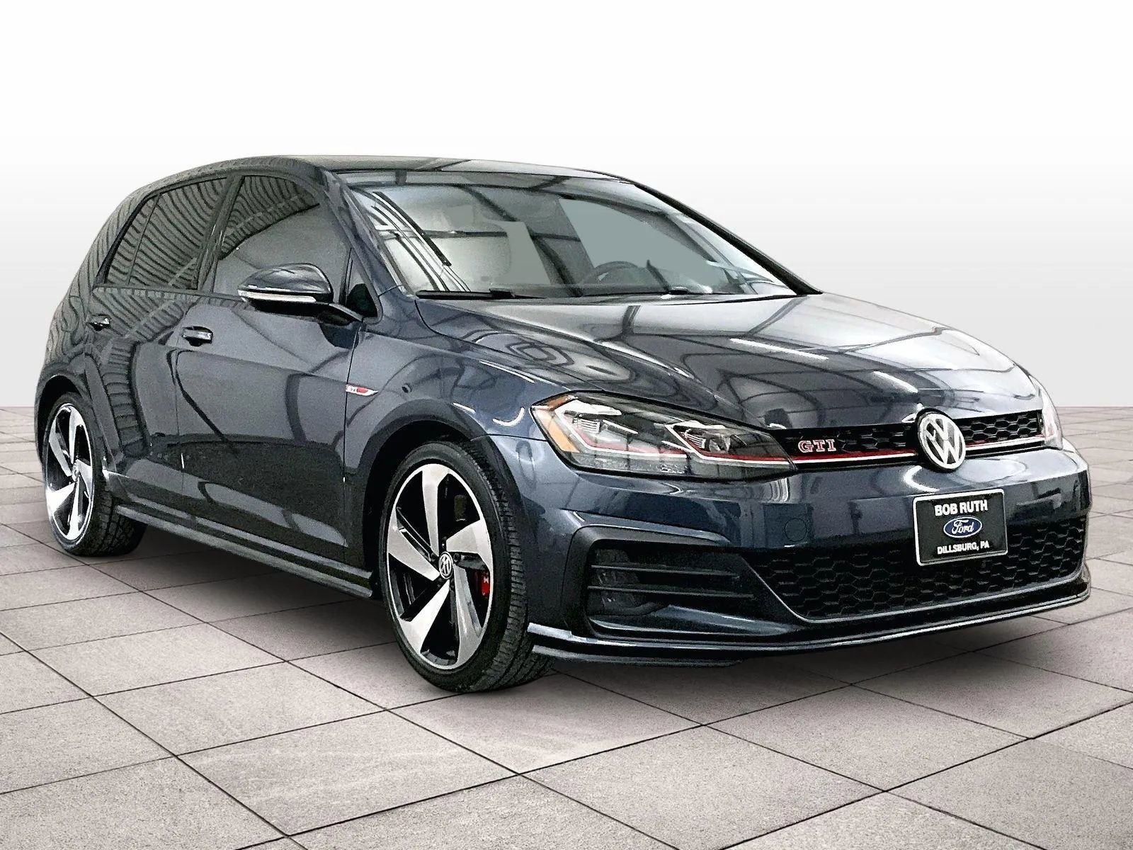 Used 2019 Volkswagen Golf S FWD image 2