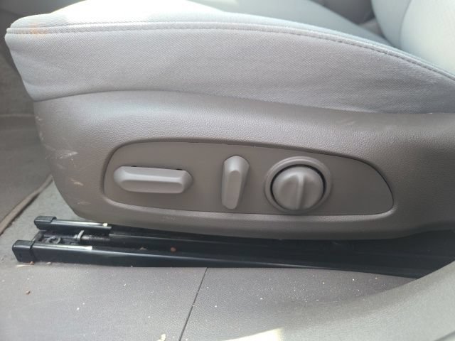 Used 2025 Chevrolet Malibu LT FWD image 23