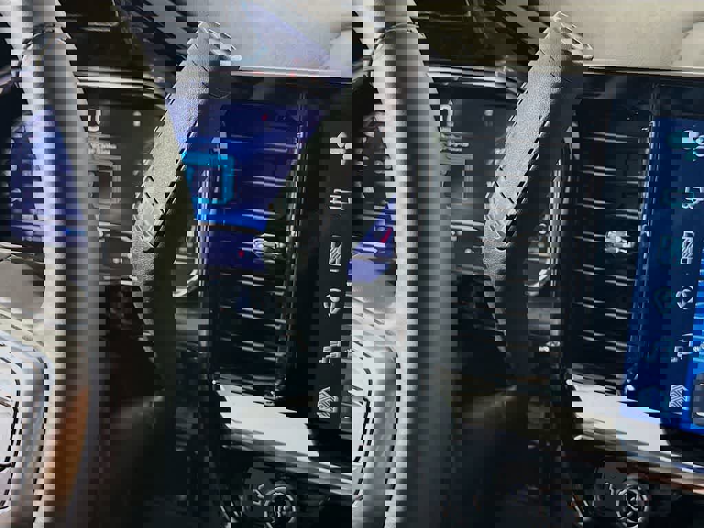 Used 2025 Chevrolet Silverado 1500 LT image 22