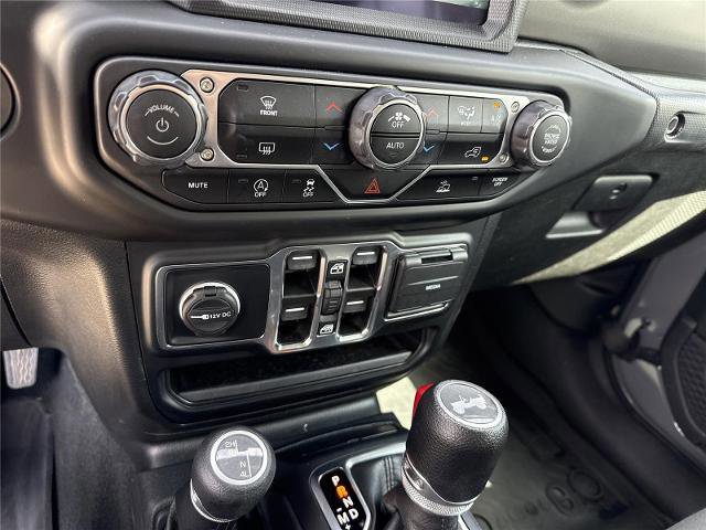 Used 2023 Jeep Wrangler Willys image 14