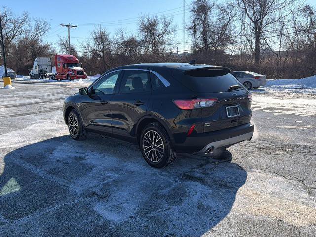 Certified 2021 Ford Escape SE w/ Convenience Package image 3