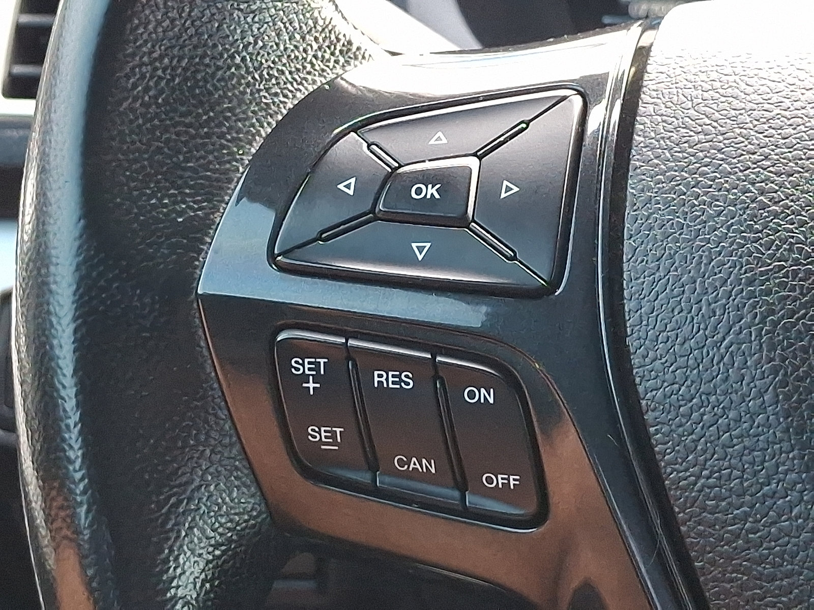 Certified 2017 Ford Explorer XLT w/ Equipment Group 202A AWD/4WD image 21