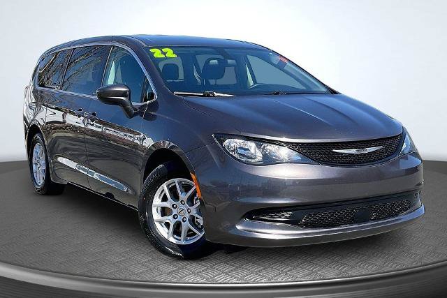 Used 2022 Chrysler Voyager LX FWD image 11