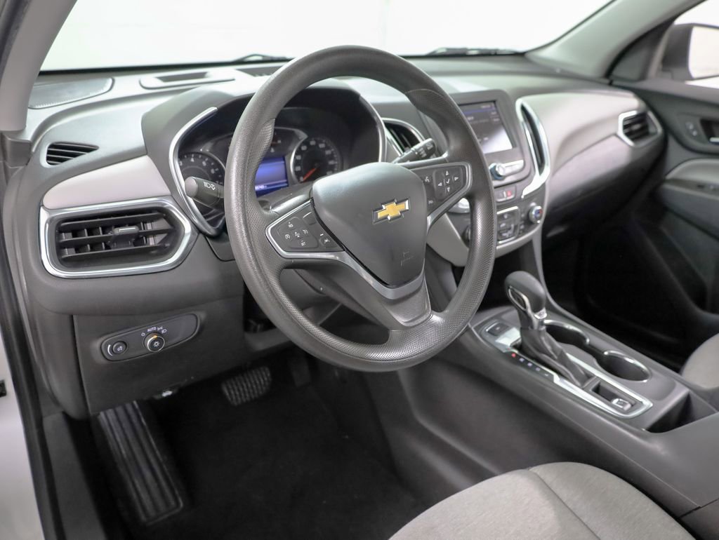 Used 2022 Chevrolet Equinox LS w/ LS Convenience Package image 24