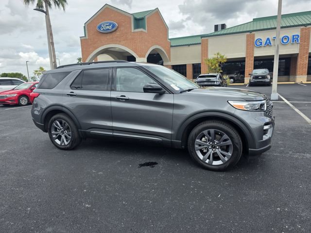 Certified 2023 Ford Explorer XLT w/ Equipment Group 202A RWD image 2