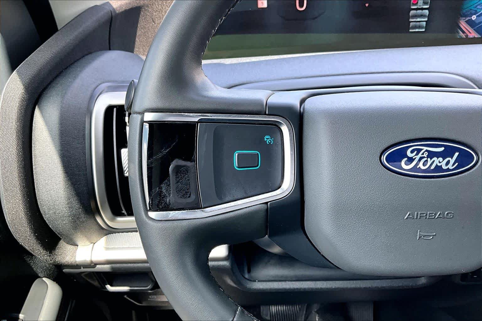 Certified 2025 Ford Expedition Active RWD image 24