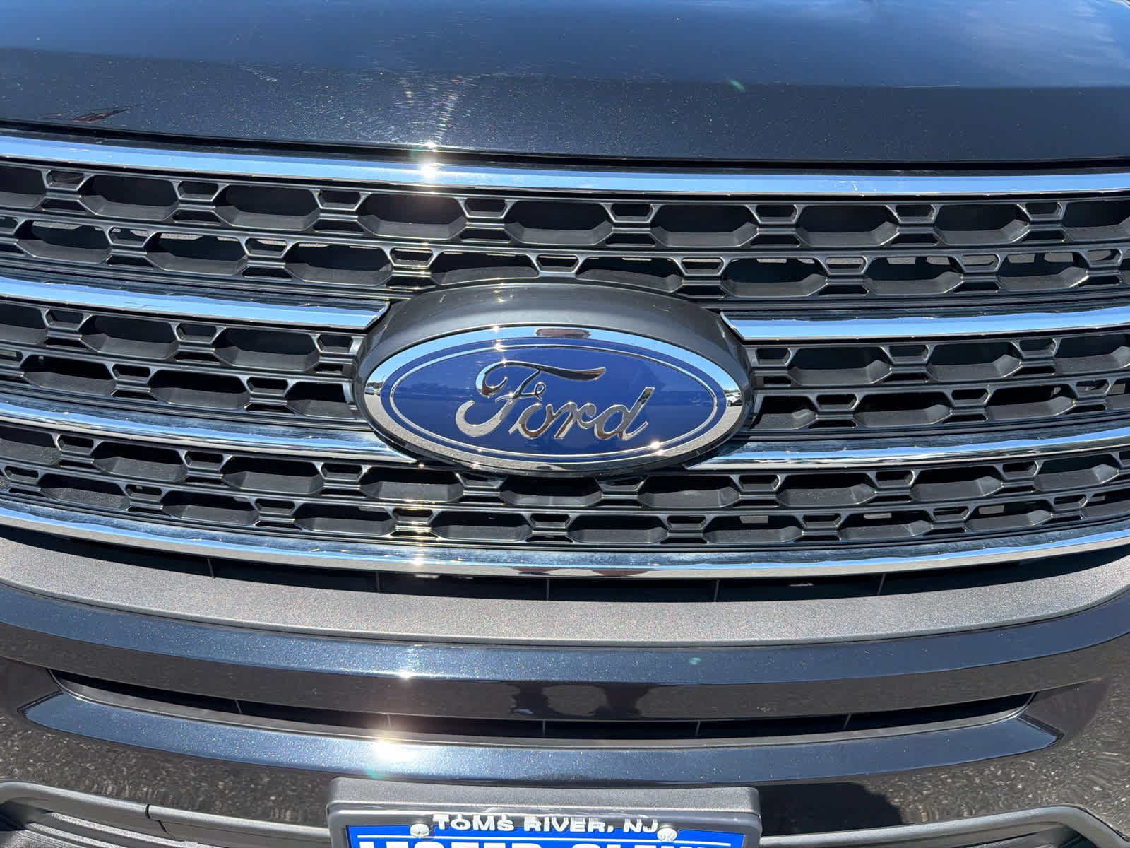Certified 2023 Ford Explorer XLT AWD/4WD image 5