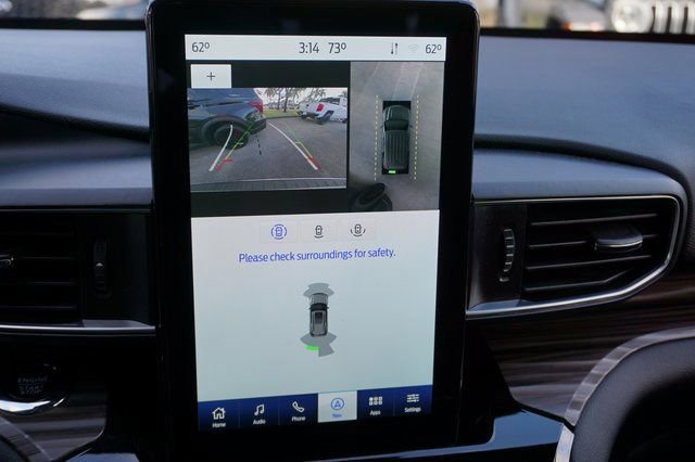 Certified 2022 Ford Explorer Limited w/ Limited Technology Package image 19