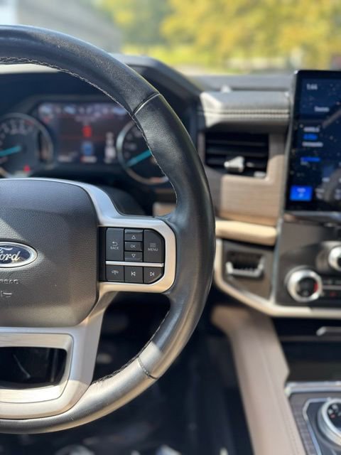 Certified 2024 Ford Expedition Limited image 16
