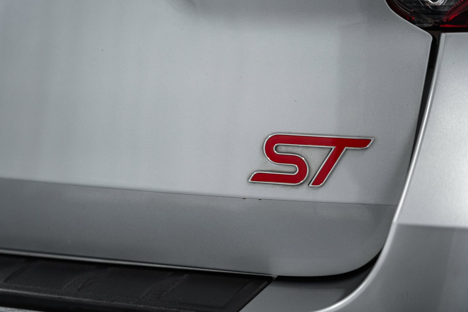 Certified 2020 Ford Explorer ST w/ ST Street Pack image 23