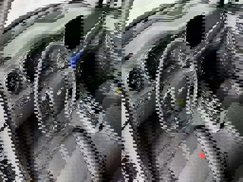 Used 2023 Chevrolet Blazer LT image 9