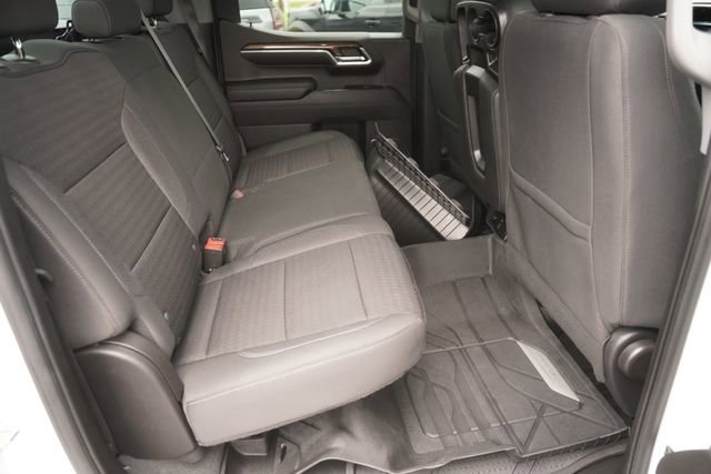 Used 2023 Chevrolet Silverado 1500 LT AWD/4WD image 15