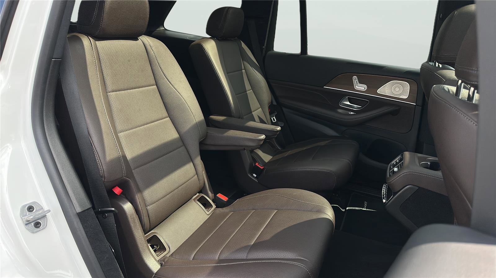 Used 2022 Mercedes-Benz GLS 450 4MATIC image 29