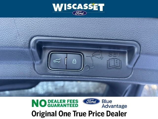 Certified 2022 Ford Explorer Limited w/ Limited Technology Package image 19