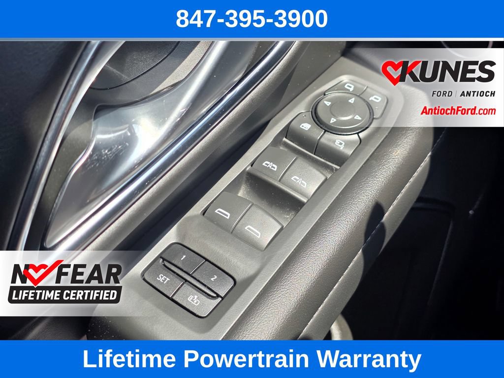 Used 2023 Chevrolet Tahoe Z71 w/ Luxury Package AWD/4WD image 36
