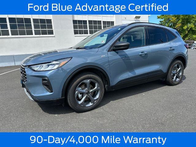 Certified 2025 Ford Escape ST-Line w/ Tech Pack #1 AWD/4WD image 3